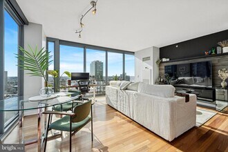 Building Photo - 2101 Market St