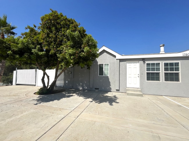 NewB RV T 17805 - NewB RV T 17805 Apartment