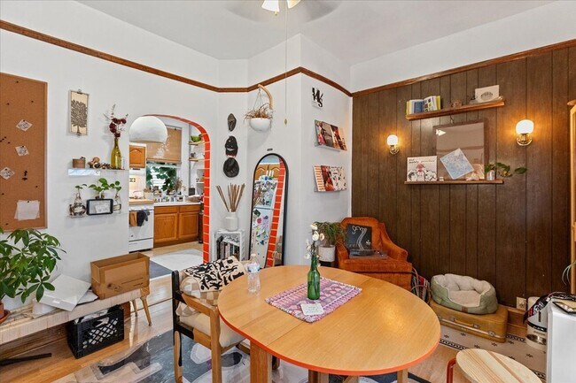 Foto del edificio - 2507 N Sawyer Ave