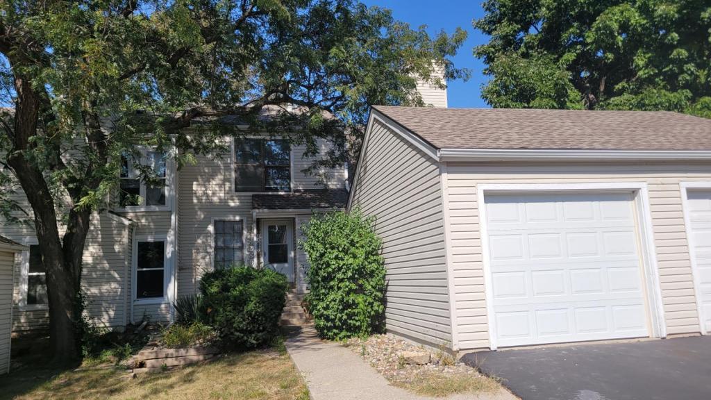 8280 NW Barrybrooke Dr, Kansas City, MO 64151 Townhome Rentals in