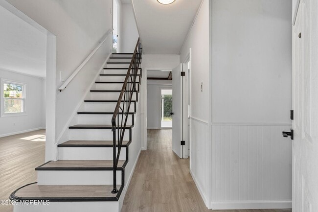 Building Photo - 8 Holton Ln