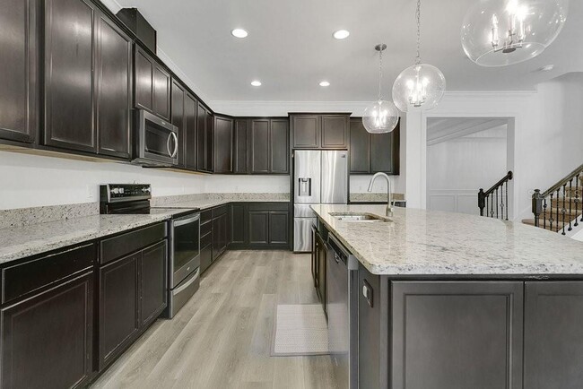 Building Photo - 14105 Larkspur Lake Dr