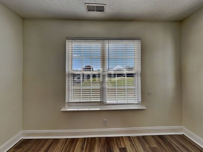 Foto del edificio - 1117 Mantle Way