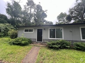 Building Photo - 125 Columbia Dr