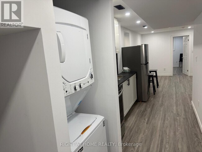 Photo du bâtiment - 4802 Bluefeather Ln