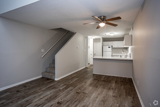 Loft, 1 BA - 790SF - The Hammond Apartments