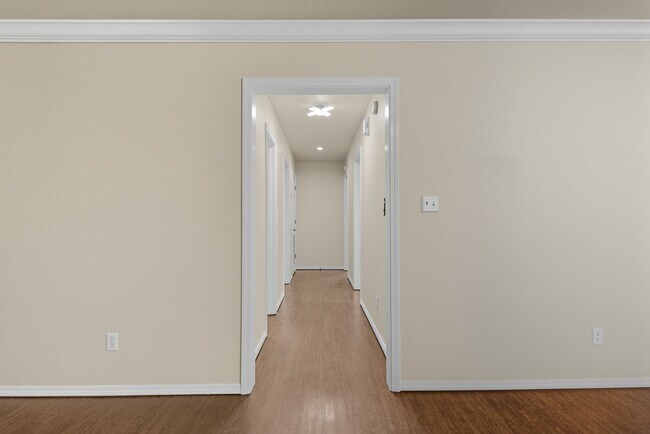 Foto del edificio - 2912-2914 Fairway Hamlet Ct