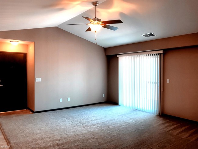 Foto del edificio - 2545 Prairie Hill Dr