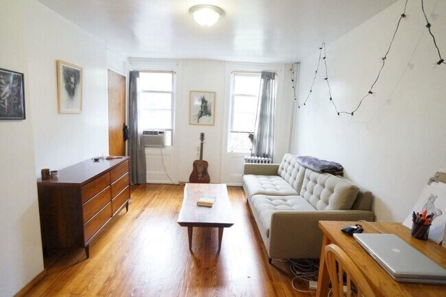 Building Photo - 138 Adelphi St