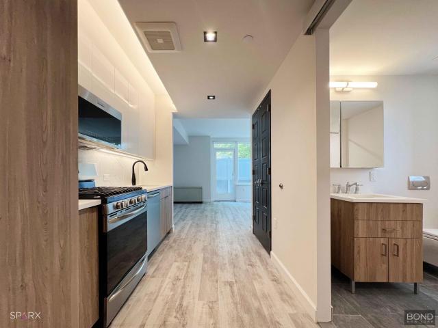 Foto del edificio - 0 bedroom in HOLLIS NY 11423