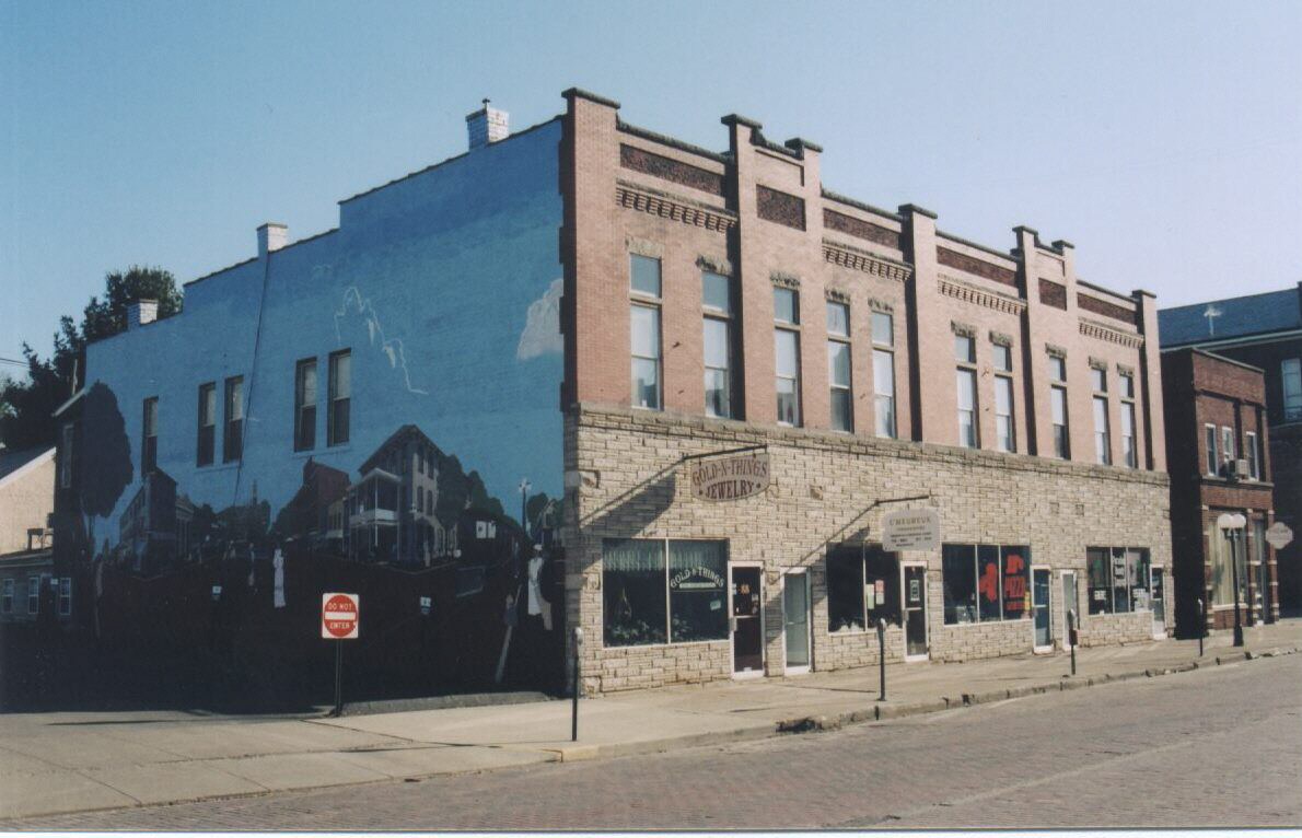Primary Photo - 80 W Washington St