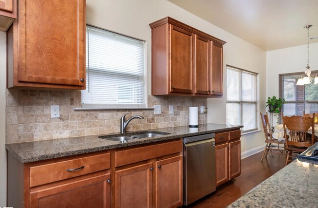 Foto del edificio - Simpsonville - Fox Trace - Beautiful 3 Bed...