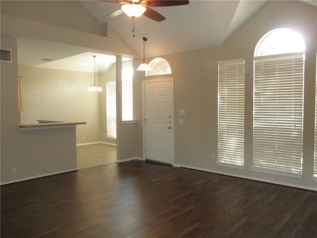 Foto del edificio - 2241 Bresee Dr