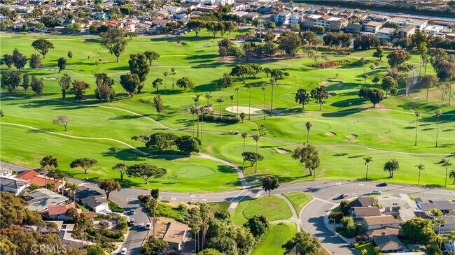 Foto del edificio - 605 Calle Del Cerrito