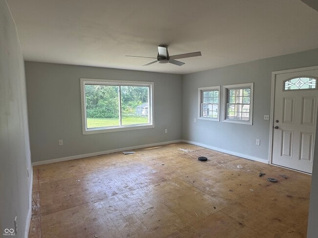 Building Photo - 308 S Range St