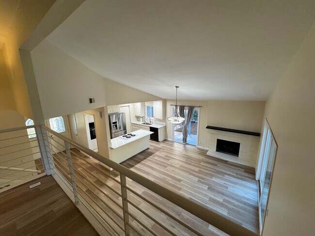 Building Photo - 4894 Alondra Way