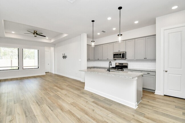 Foto del edificio - 1535 Park Path Dr