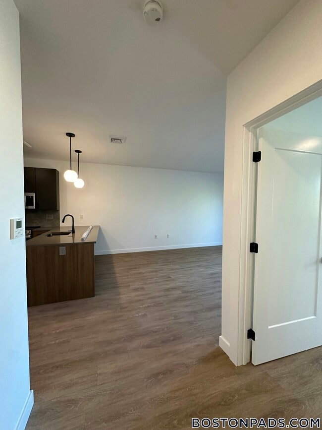 Building Photo - 199 Gardner St