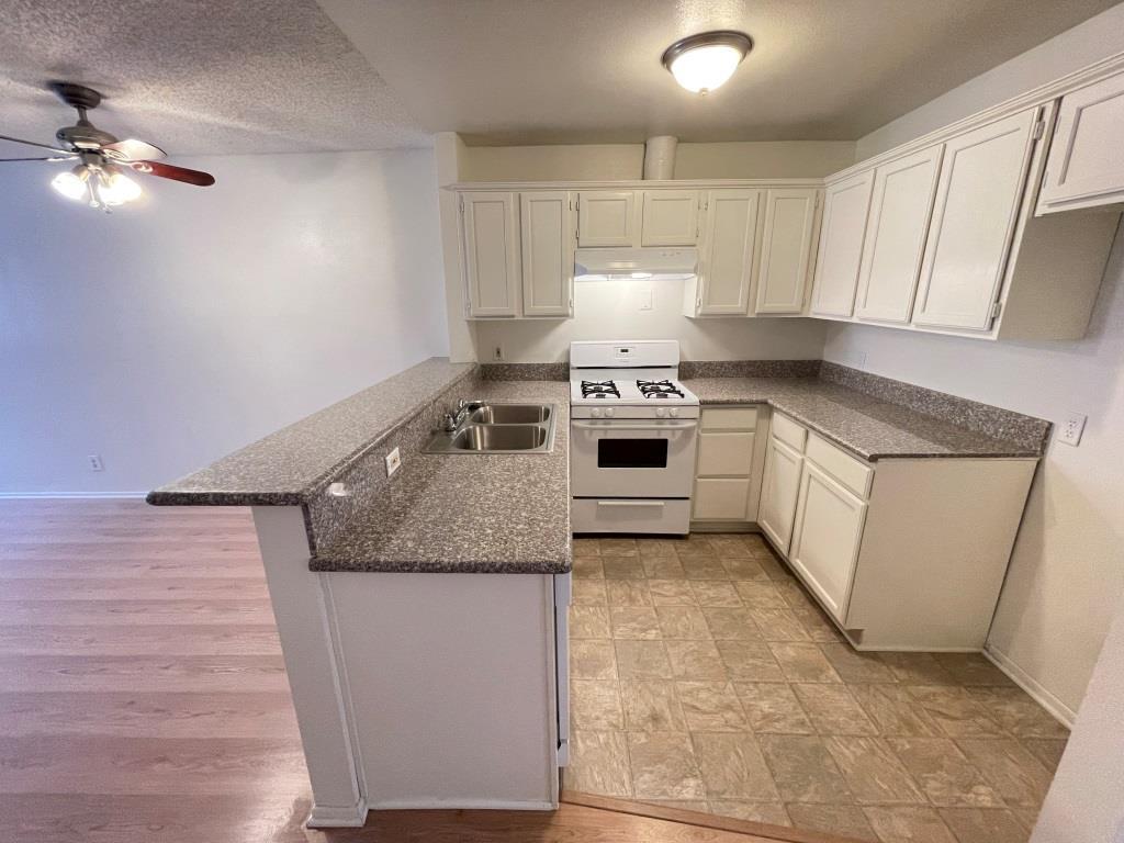 10231 Hillhaven Ave, Tujunga, CA 91042 Apartments in Tujunga, CA