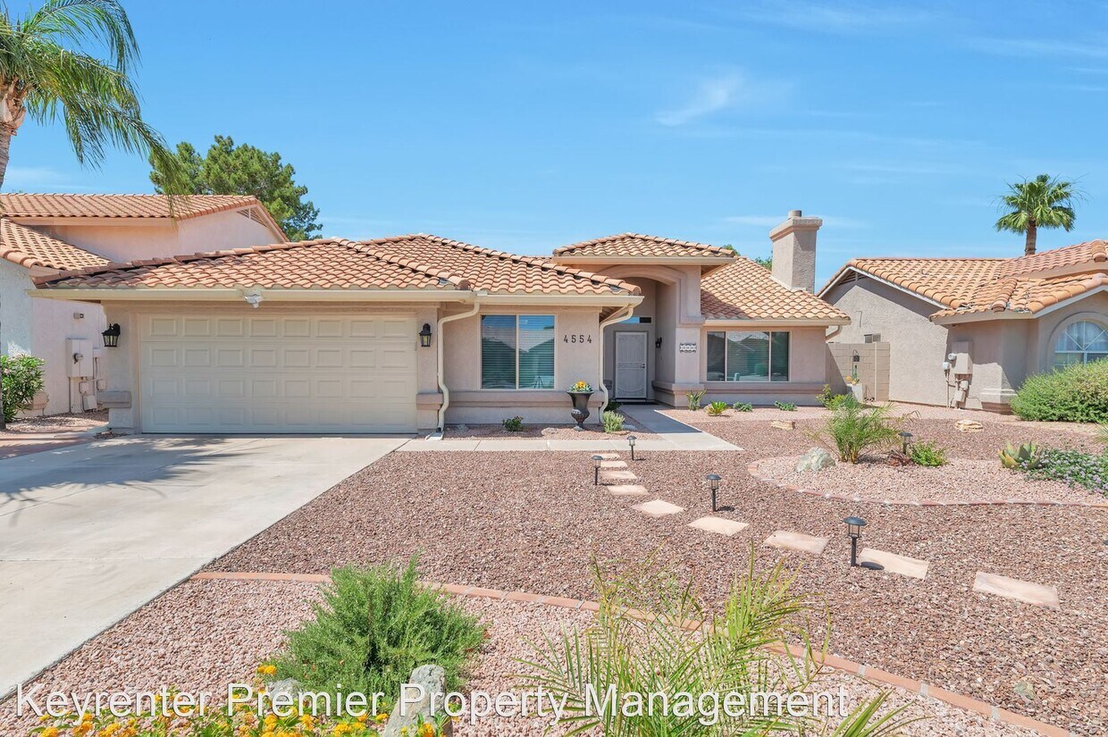 4 br, 2 bath House 4554 E. Grovers Ave House for Rent in Phoenix