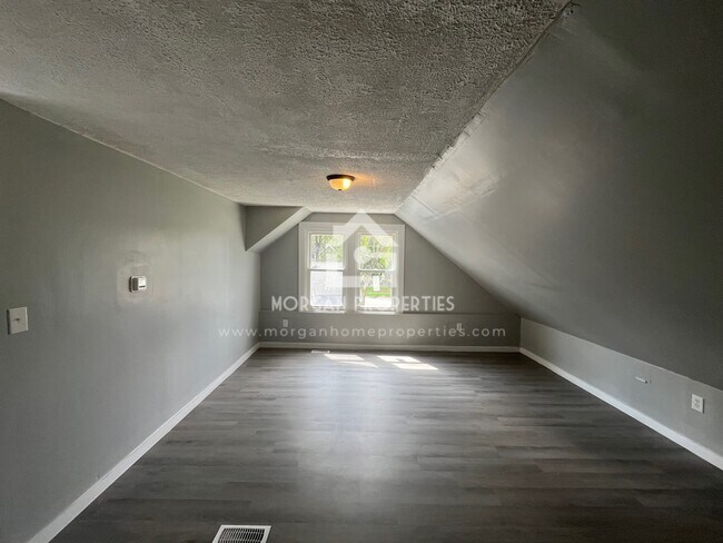 Foto del edificio - 2208 Hendricks St