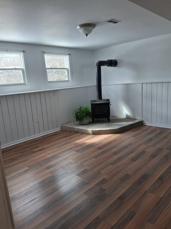 Building Photo - 217 Donegal Dr