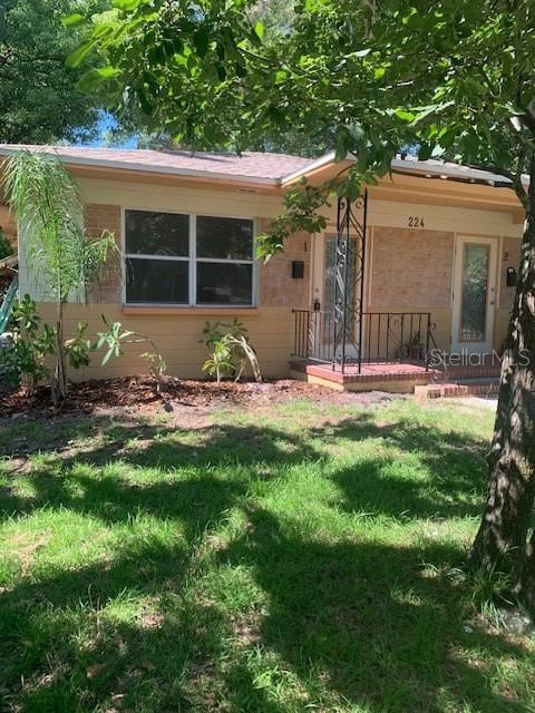 Building Photo - 224 11th Ave N