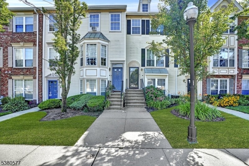 Foto principal - 94 13th Ave