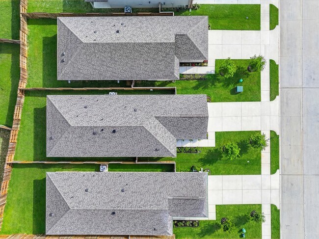 Foto del edificio - 16977 Juniper Blossom Bnd