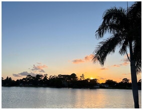 Building Photo - 6657 Paul Mar Dr