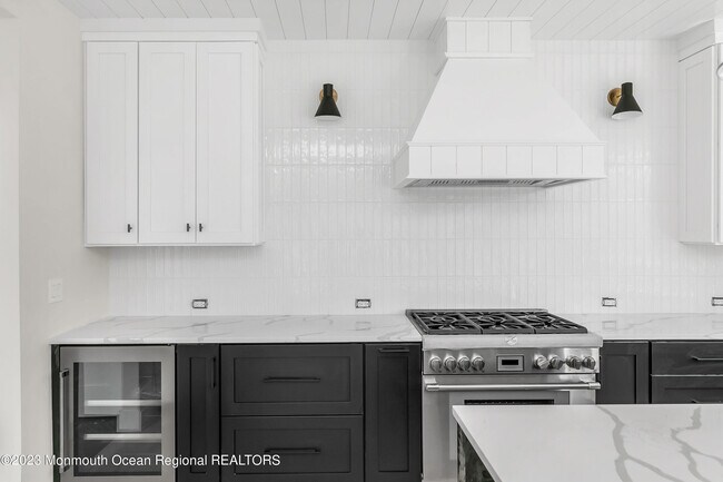 Foto del edificio - 21 Lakeside Ave