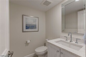 Building Photo - 833 Meadowland Dr