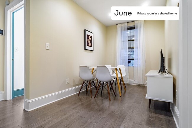 Building Photo - Private bedroom in 2 bed/1 bath Home