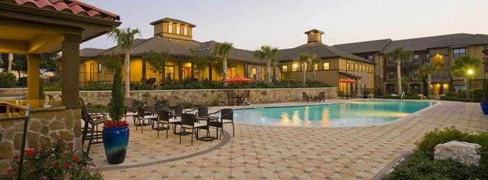 Foto principal - 7601 Gateway Blvd