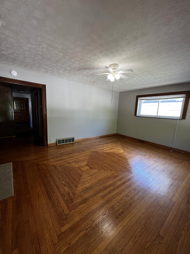 822 Greendale Dr, Charleston, WV 25302 House Rental in Charleston, WV