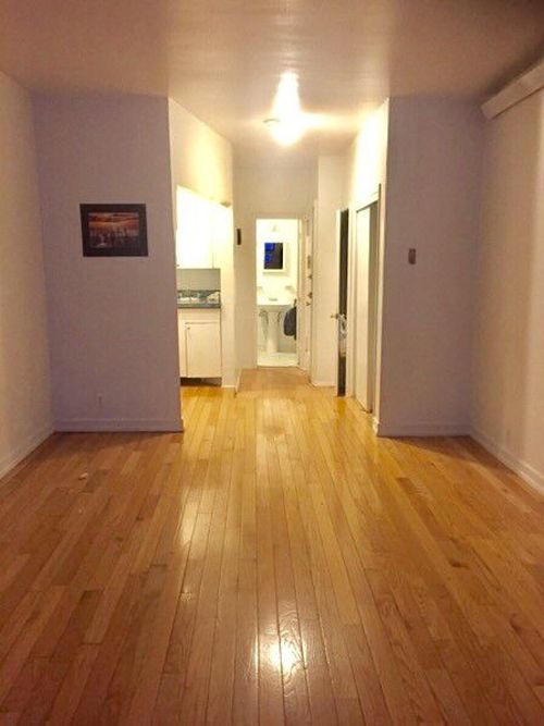 Primary Photo - 161 E 82nd St
