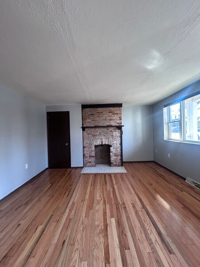 Foto del edificio - 1220-1224 Termon Ave