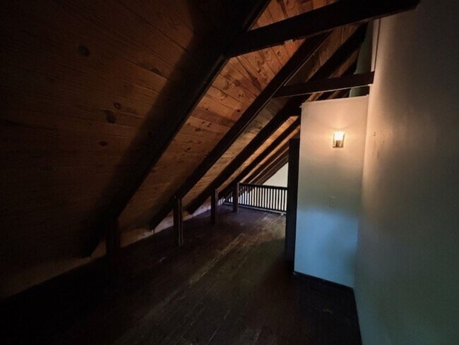 Foto del edificio - 402 Lindsay Rd