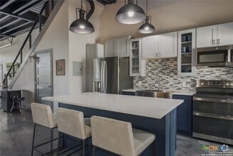 Building Photo - 1016 Blue Bill Cove Dr