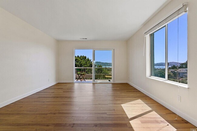 Foto del edificio - 113 Lower Anchorage Rd
