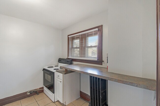 Foto del edificio - 96 Ahrens St