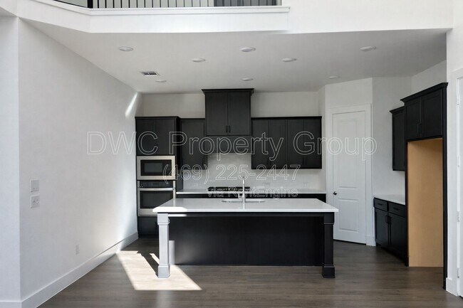 Foto del edificio - 1517 Kinglet Pl