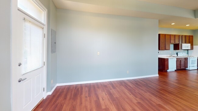Building Photo - 3861-3869 McRee