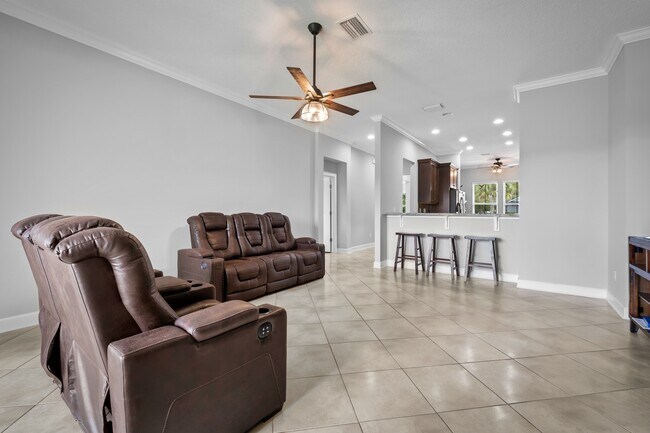 Foto del edificio - 1042 Southern Hills Dr