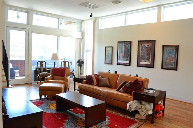 Foto del edificio - 1707 Beall St