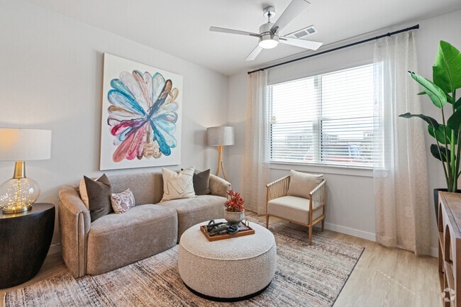1 habitación, 1 baño - 678 pies cuadrados - Sala de estar - Prose Canopy