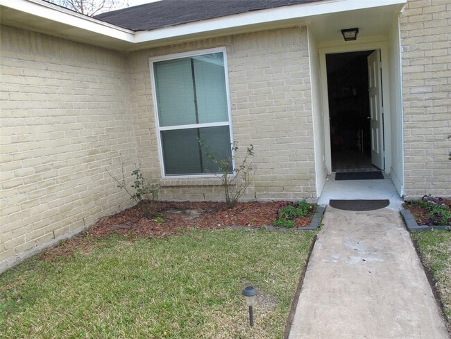 Building Photo - 14207 Long River Ct