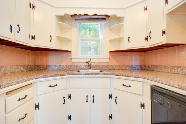 Building Photo - 48 South St