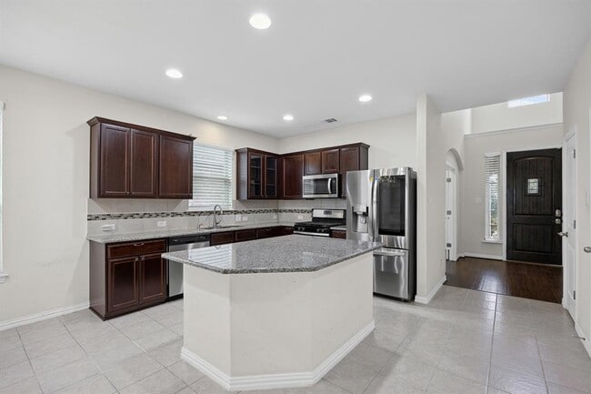 Building Photo - 2608 Hudson Ln