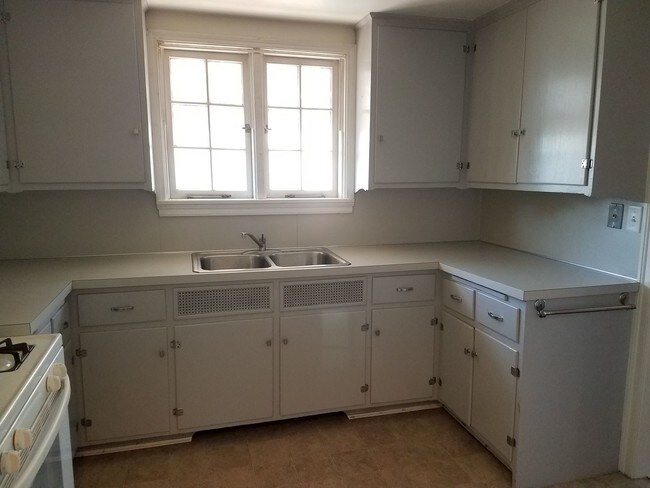 Foto del edificio - 130 E Chestnut St